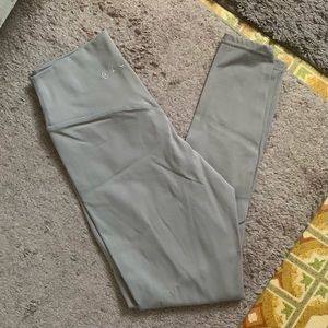 Balance Athletica ‘Cloud’ Legging (S) - graphite